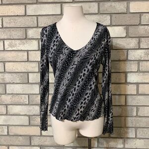 3for$20 blouse fits size small
